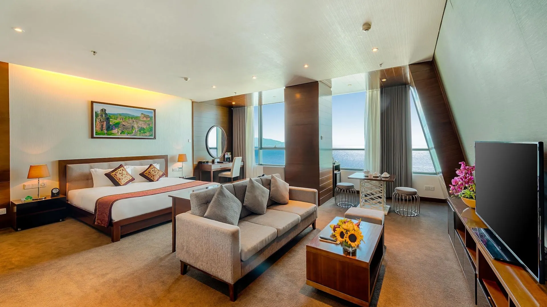 Grand Tourane Hotel Дананг