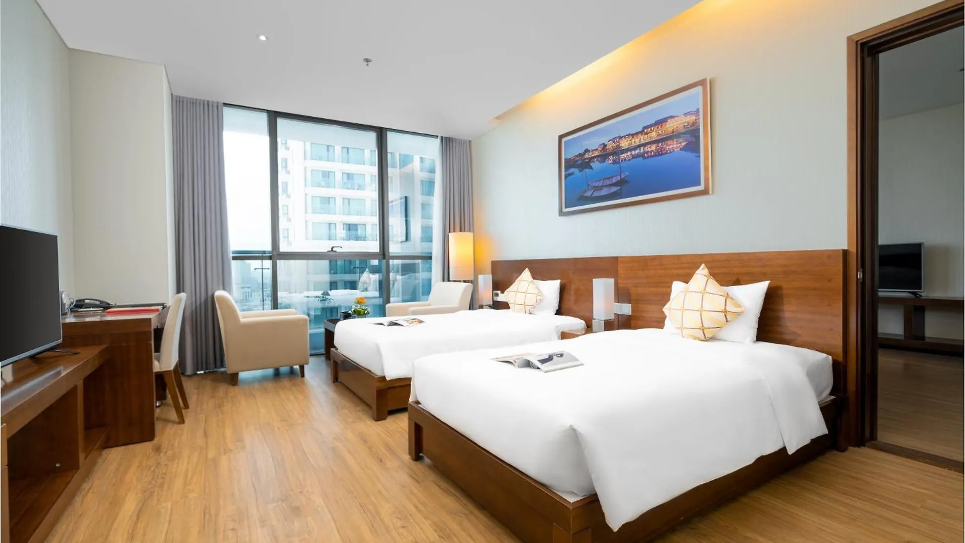 *****  Grand Tourane Hotel Дананг Вьетнам