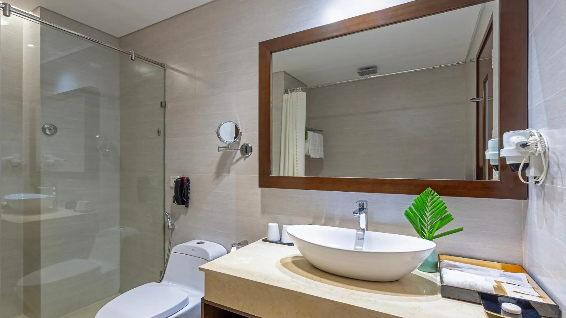 Grand Tourane Hotel Дананг 5*,