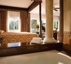 hotel-riu-palace-tropical-bay.comcaribbean.com/